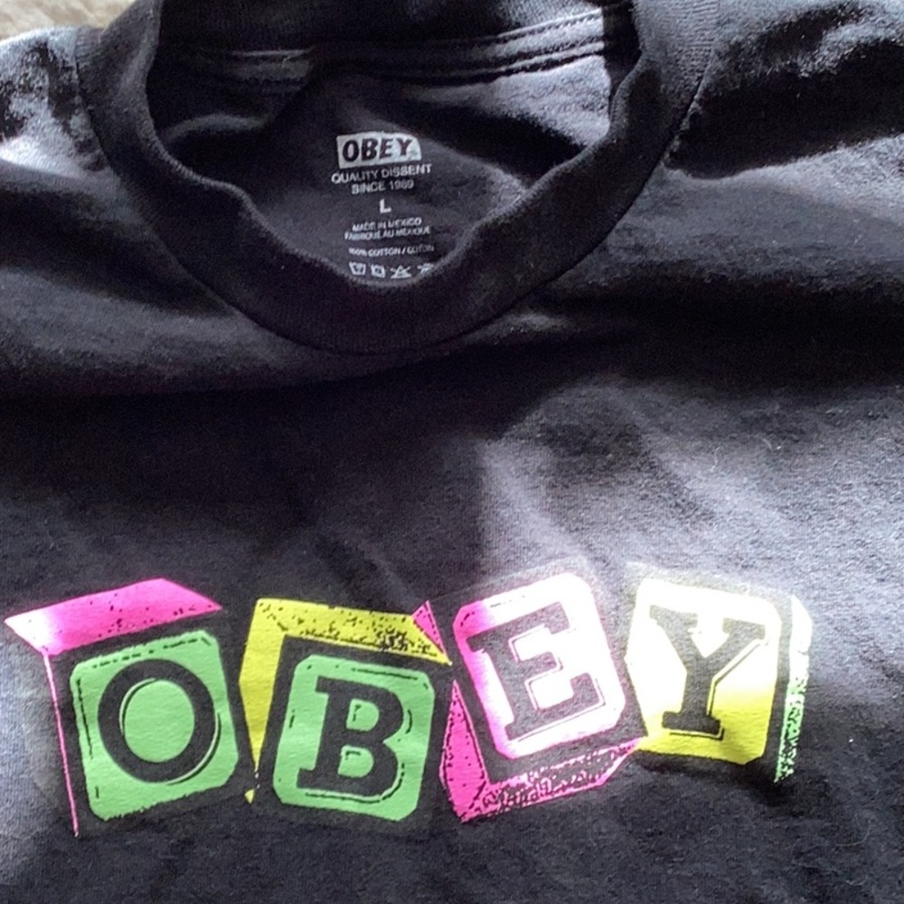 Obey tee - Picture 2 of 2